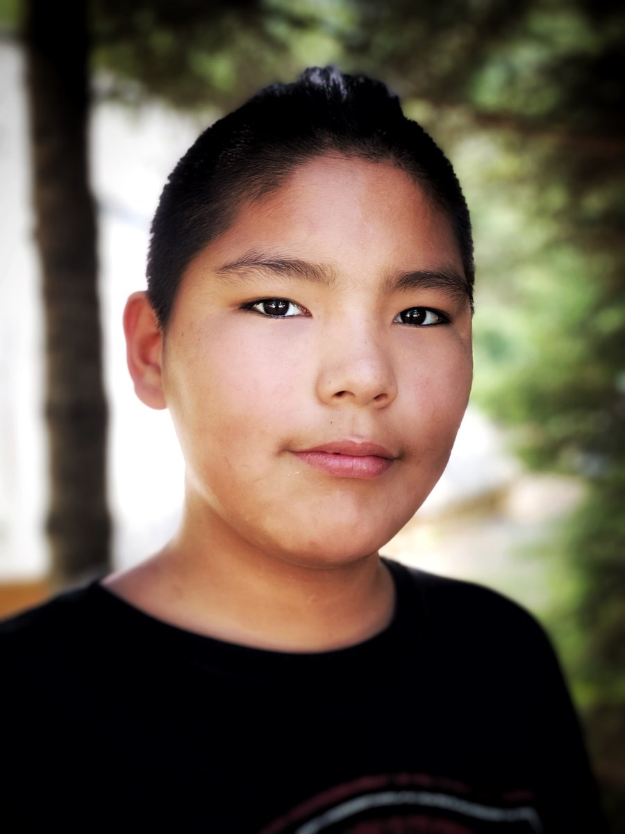 Portrait d’un adolescent participant